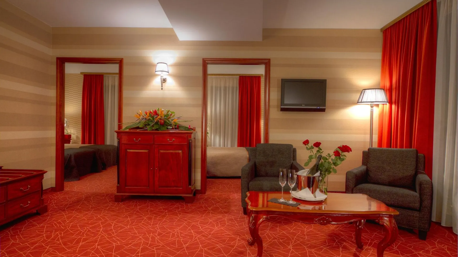 Hotel Divinus Debrecen