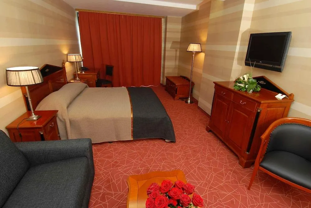 Hotel Divinus Debrecen 5*,  Hungary