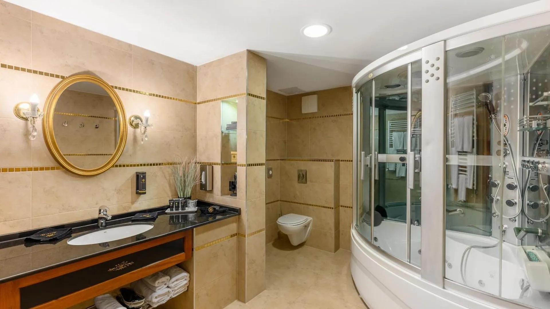 *****  Hotel Divinus Debrecen Hungary