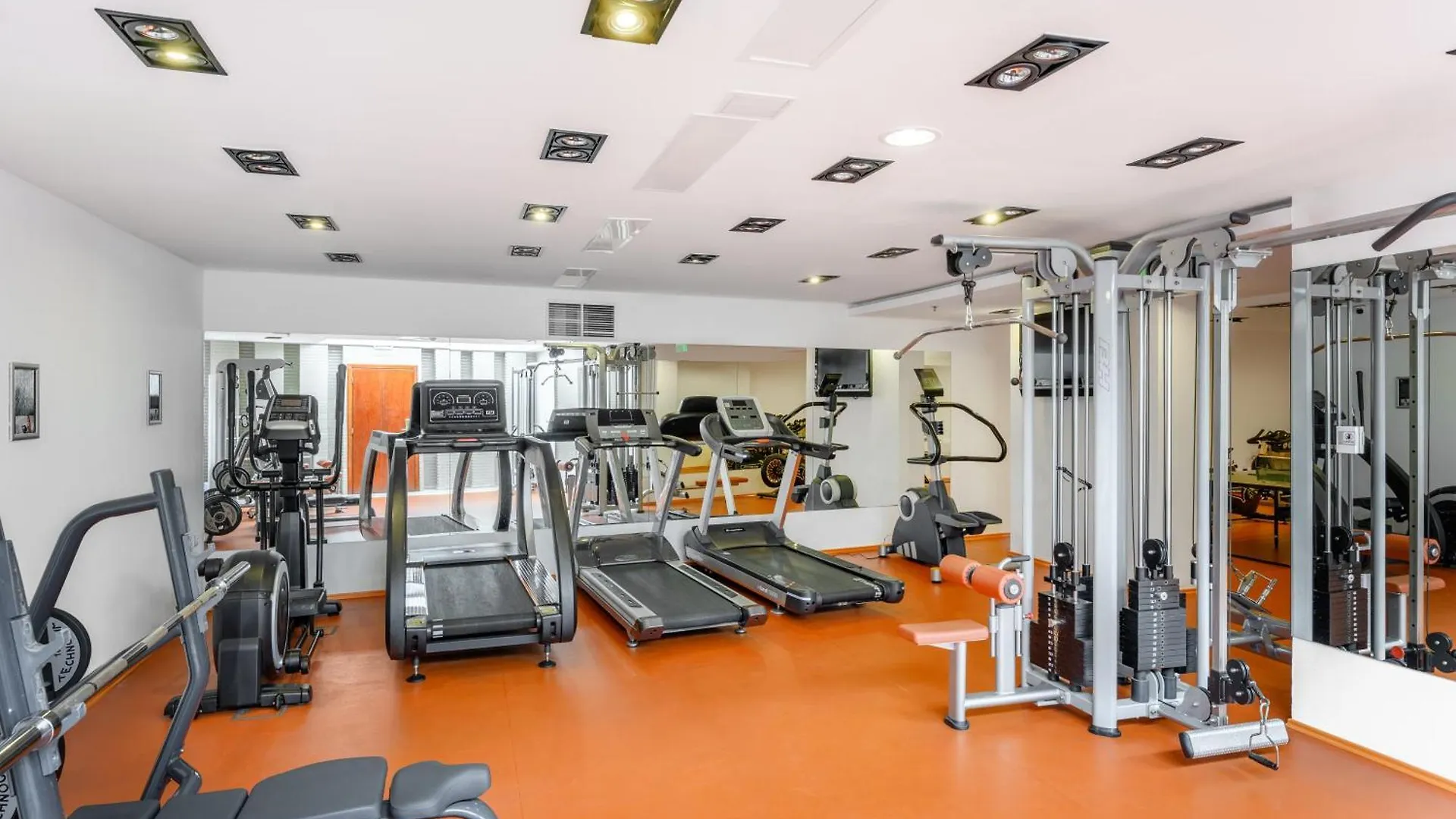Hotel Divinus Debrecen